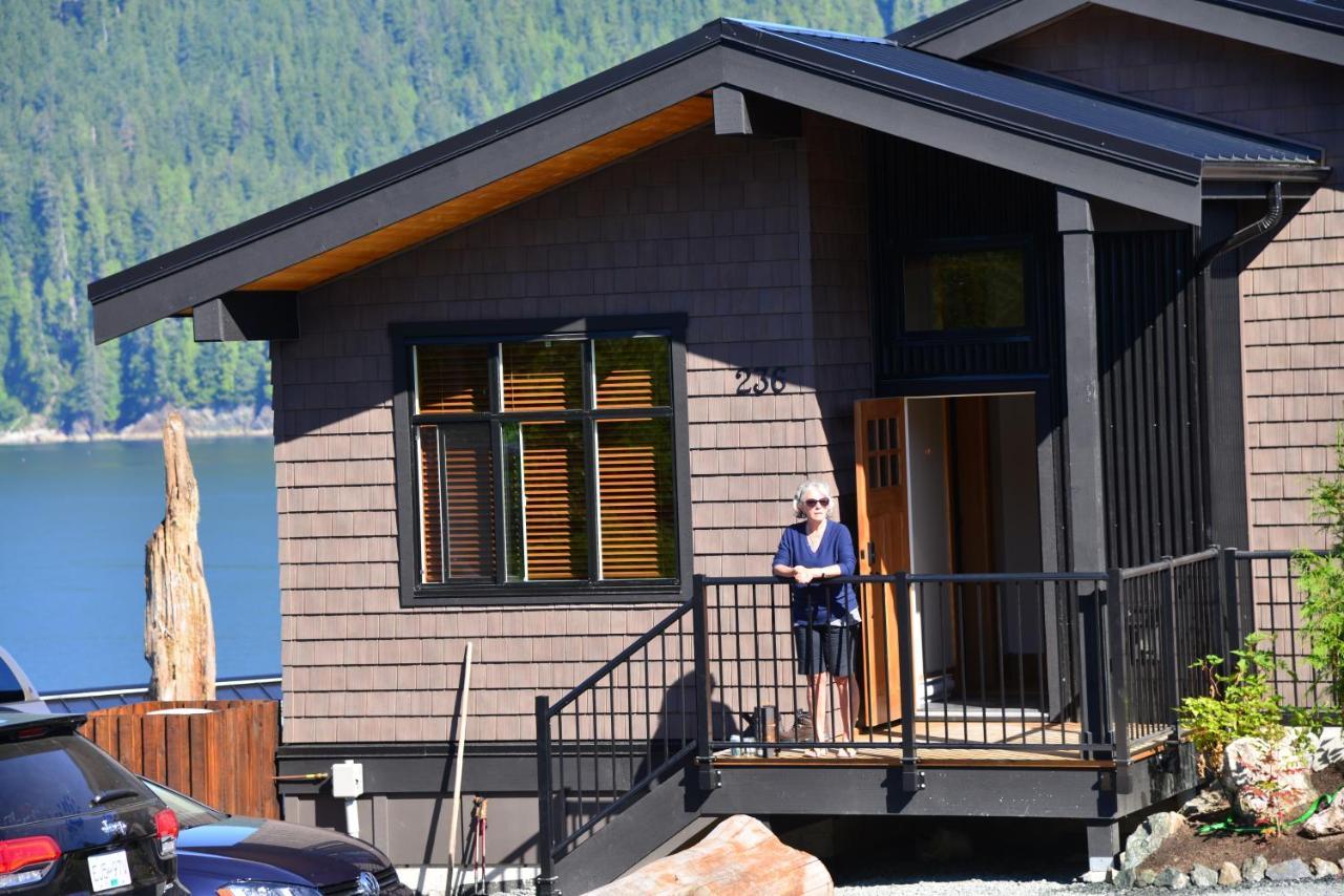 Villa Bjorn Holm à Port Renfrew Extérieur photo
