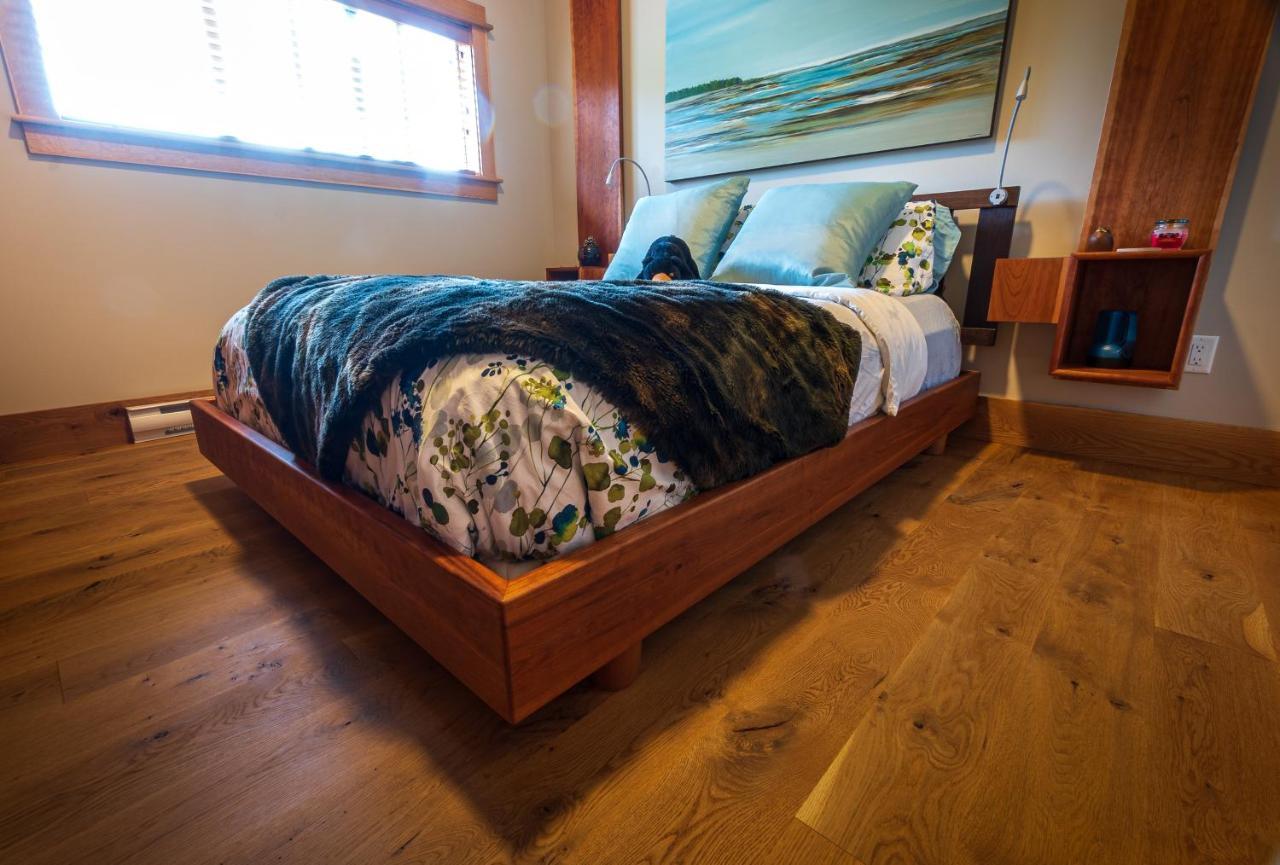 Villa Bjorn Holm à Port Renfrew Extérieur photo