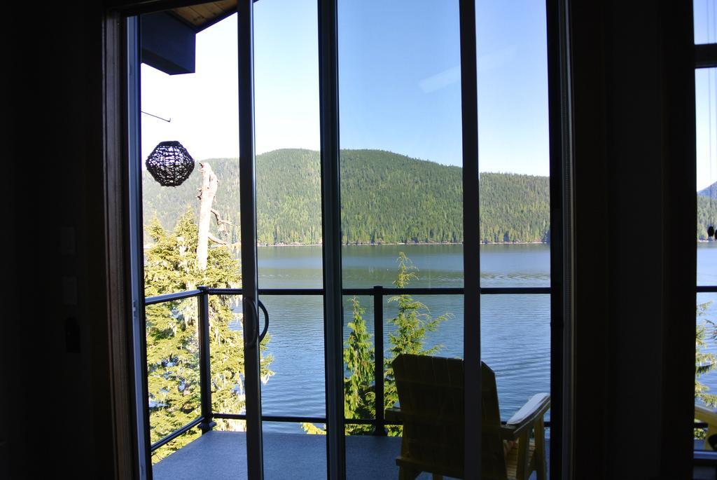 Villa Bjorn Holm à Port Renfrew Extérieur photo