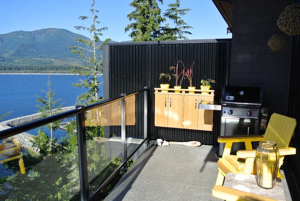 Villa Bjorn Holm à Port Renfrew Extérieur photo
